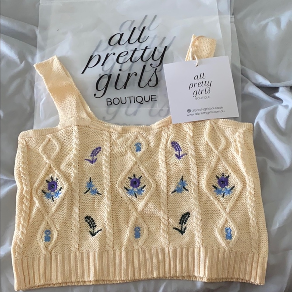 Crop top